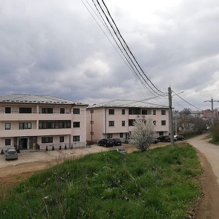 Ella Doo Apartament - 15 Min De Palas Hlincea Eksteriør bilde