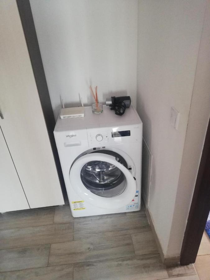 Ella Doo Apartament - 15 Min De Palas Hlincea Eksteriør bilde