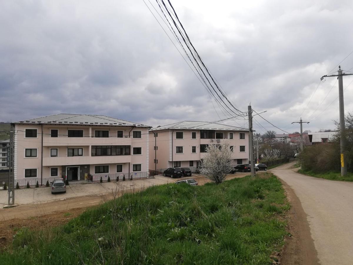 Ella Doo Apartament - 15 Min De Palas Hlincea Eksteriør bilde