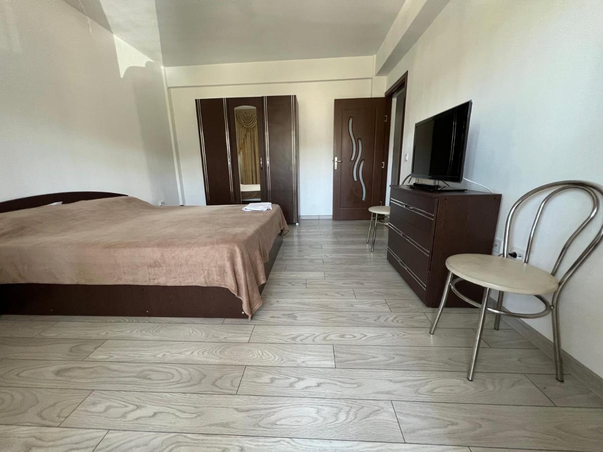 Ella Doo Apartament - 15 Min De Palas Hlincea Eksteriør bilde